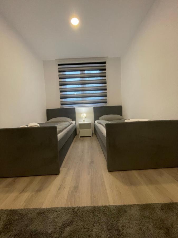 Ammirevole Ravne Apartments Visoko Esterno foto
