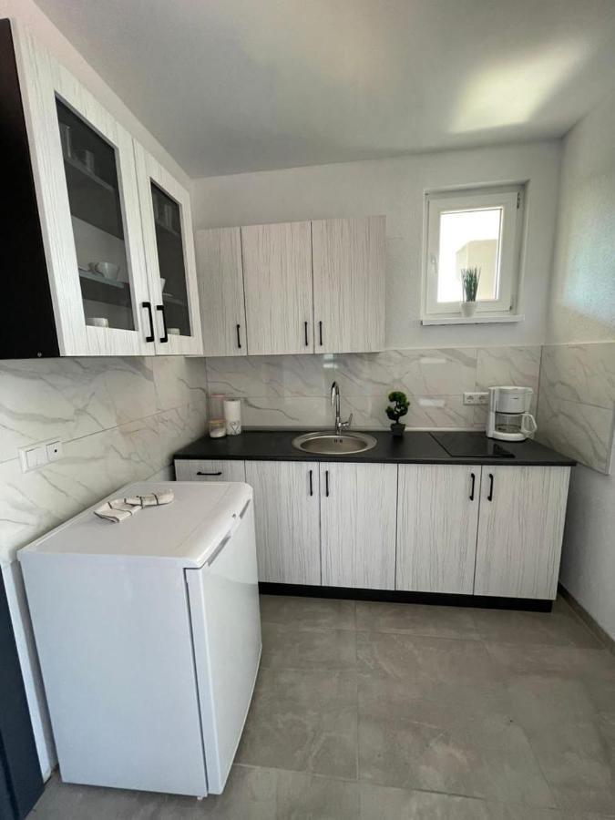 Ammirevole Ravne Apartments Visoko Esterno foto