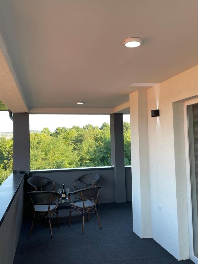 Ammirevole Ravne Apartments Visoko Esterno foto