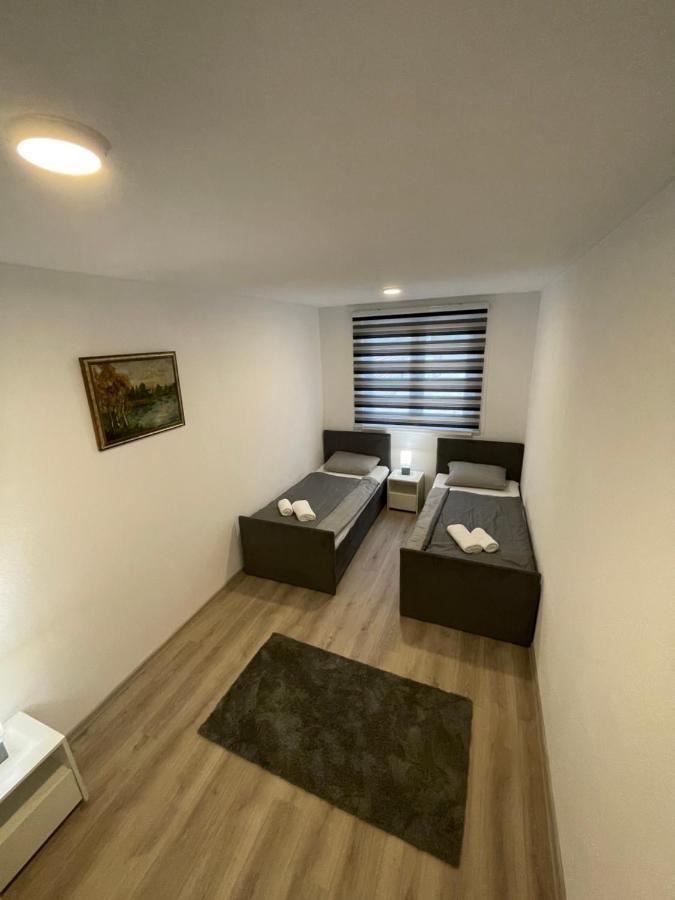 Ammirevole Ravne Apartments Visoko Esterno foto