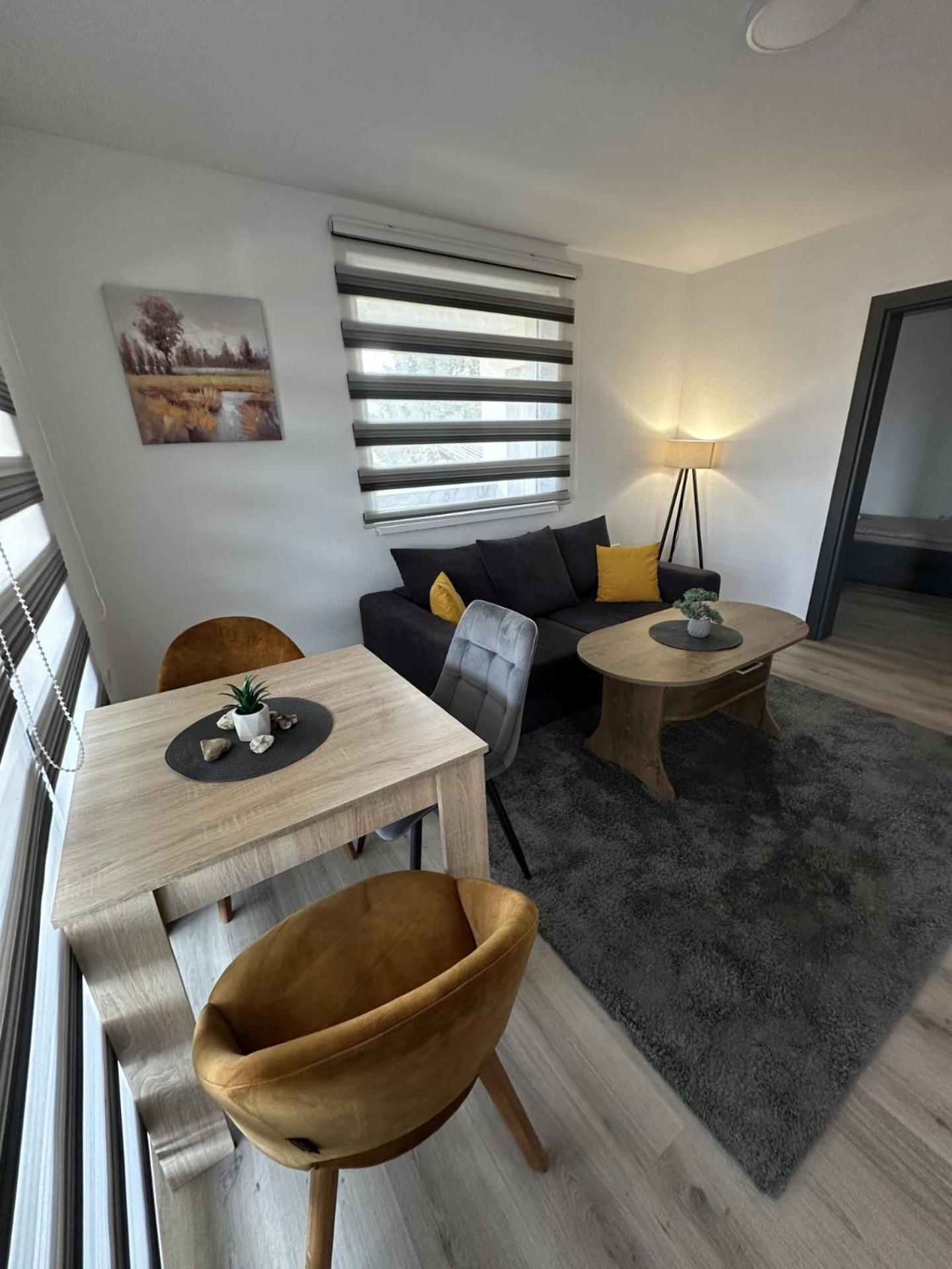 Ammirevole Ravne Apartments Visoko Esterno foto